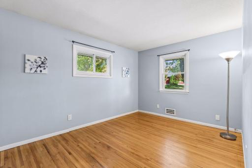 1913 Independence Avenue N, Golden Valley, MN 55427