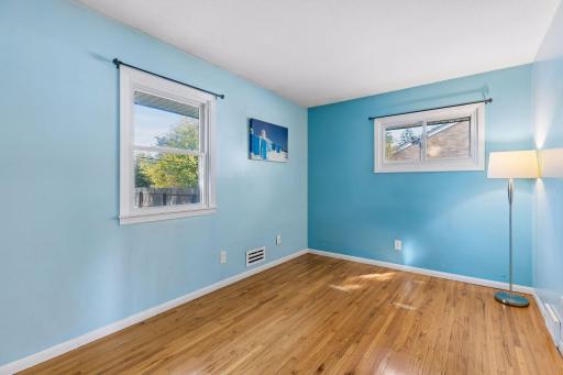 1913 Independence Avenue N, Golden Valley, MN 55427