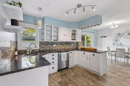 1913 Independence Avenue N, Golden Valley, MN 55427