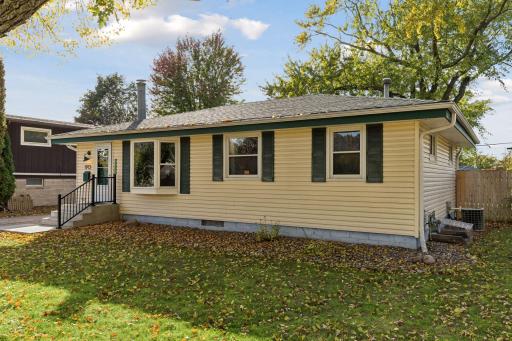 1913 Independence Avenue N, Golden Valley, MN 55427