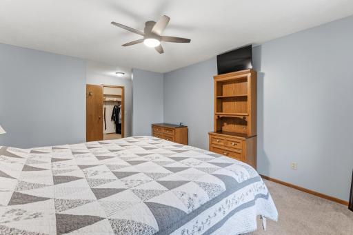 3981 324th Avenue NE, Cambridge, MN 55008