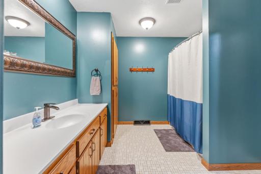 3981 324th Avenue NE, Cambridge, MN 55008