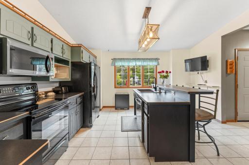 3981 324th Avenue NE, Cambridge, MN 55008