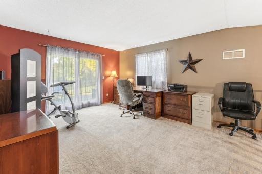 3981 324th Avenue NE, Cambridge, MN 55008