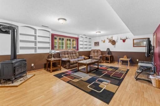 3981 324th Avenue NE, Cambridge, MN 55008