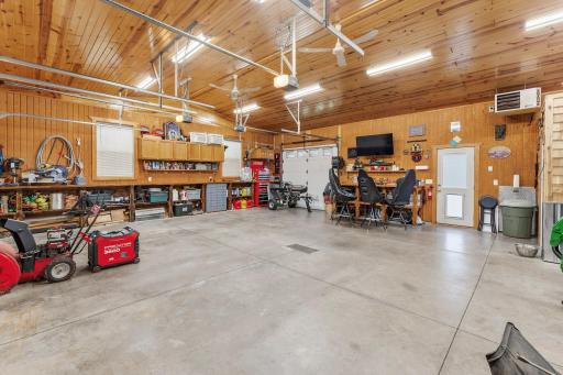 3981 324th Avenue NE, Cambridge, MN 55008