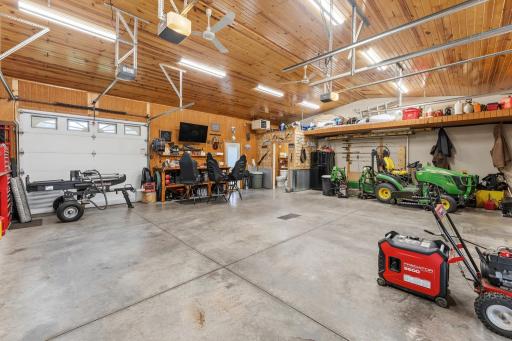 3981 324th Avenue NE, Cambridge, MN 55008