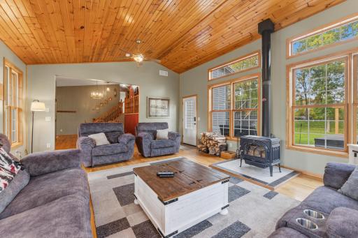 3981 324th Avenue NE, Cambridge, MN 55008