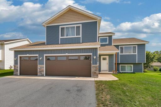 250 29th Avenue SE, Saint Cloud, MN 56304