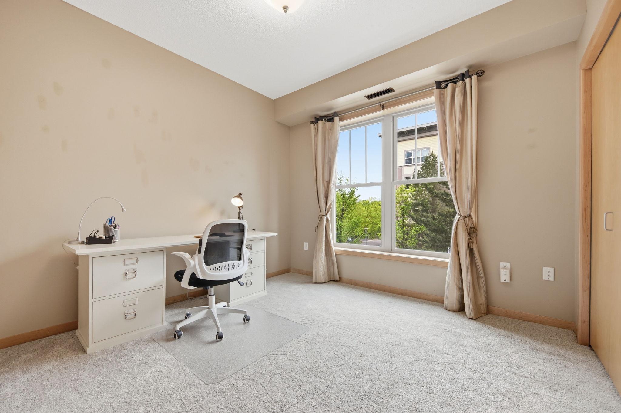 Second bedroom/office