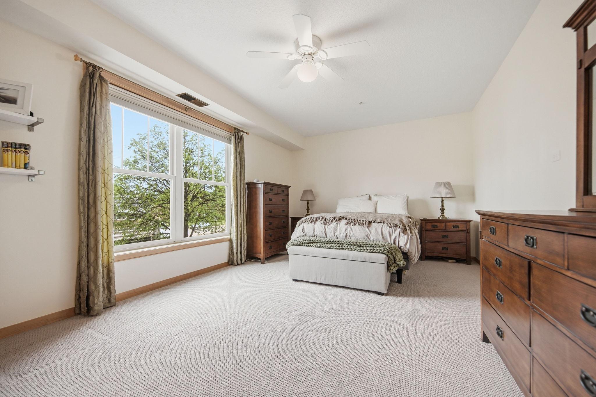 Very large primary bedroom
