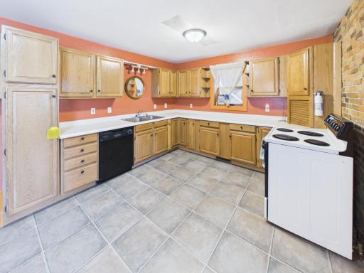 605 Main Street S, Sauk Centre, MN 56378