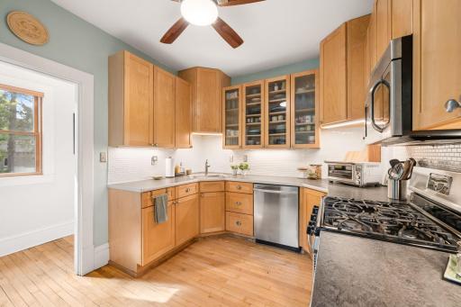 2410 35th Avenue S, Minneapolis, MN 55406