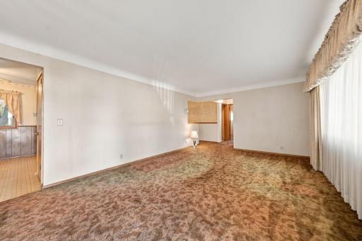 6131 Lee Avenue N, Brooklyn Center, MN 55429