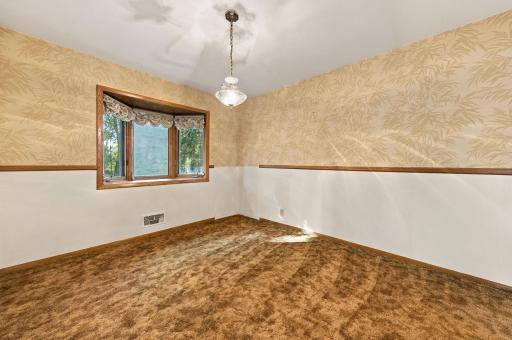 6131 Lee Avenue N, Brooklyn Center, MN 55429