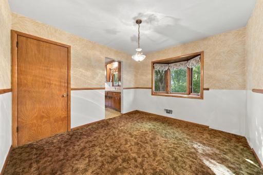 6131 Lee Avenue N, Brooklyn Center, MN 55429