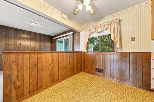 6131 Lee Avenue N, Brooklyn Center, MN 55429