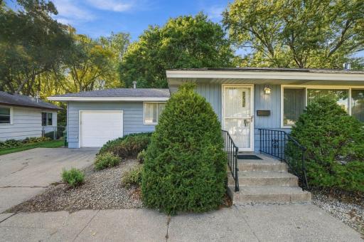 6131 Lee Avenue N, Brooklyn Center, MN 55429