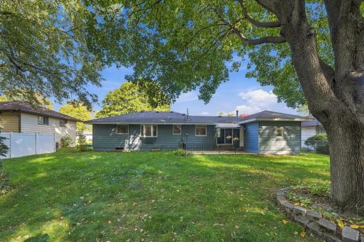 6131 Lee Avenue N, Brooklyn Center, MN 55429