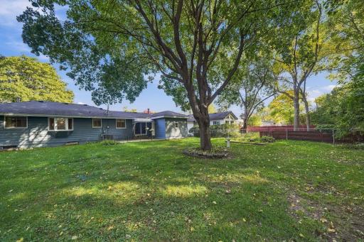 6131 Lee Avenue N, Brooklyn Center, MN 55429