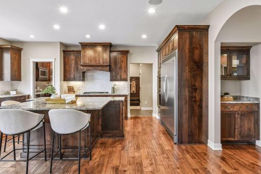 2444 Woods Drive, Victoria, MN 55386