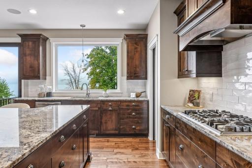 2444 Woods Drive, Victoria, MN 55386