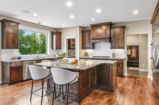 2444 Woods Drive, Victoria, MN 55386