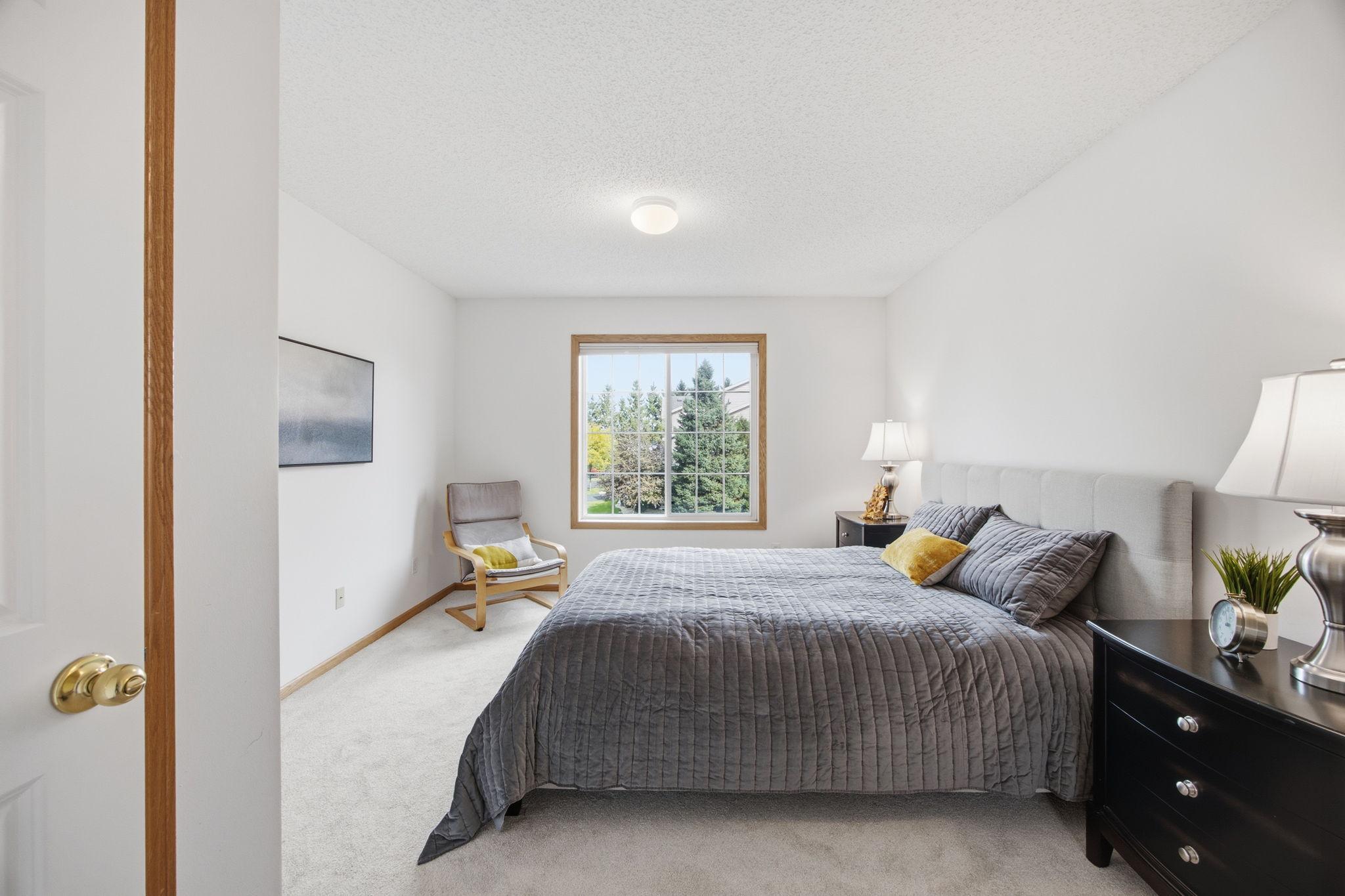 19-web-or-mls-5428_Brewer_Ln_Inver_Grove_Heights_MN_55076_0547.jpg
