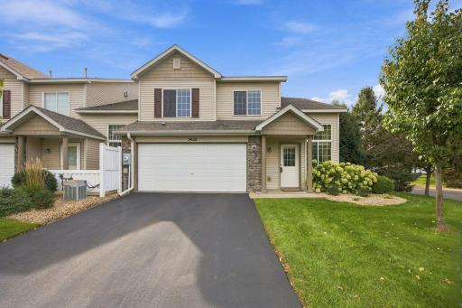 2-web-or-mls-5428_Brewer_Ln_Inver_Grove_Heights_MN_55076_0567.jpg