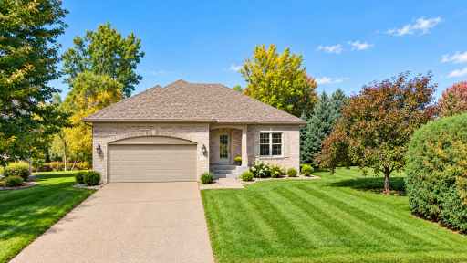 301 Canyon Boulevard, Hudson, WI 54016