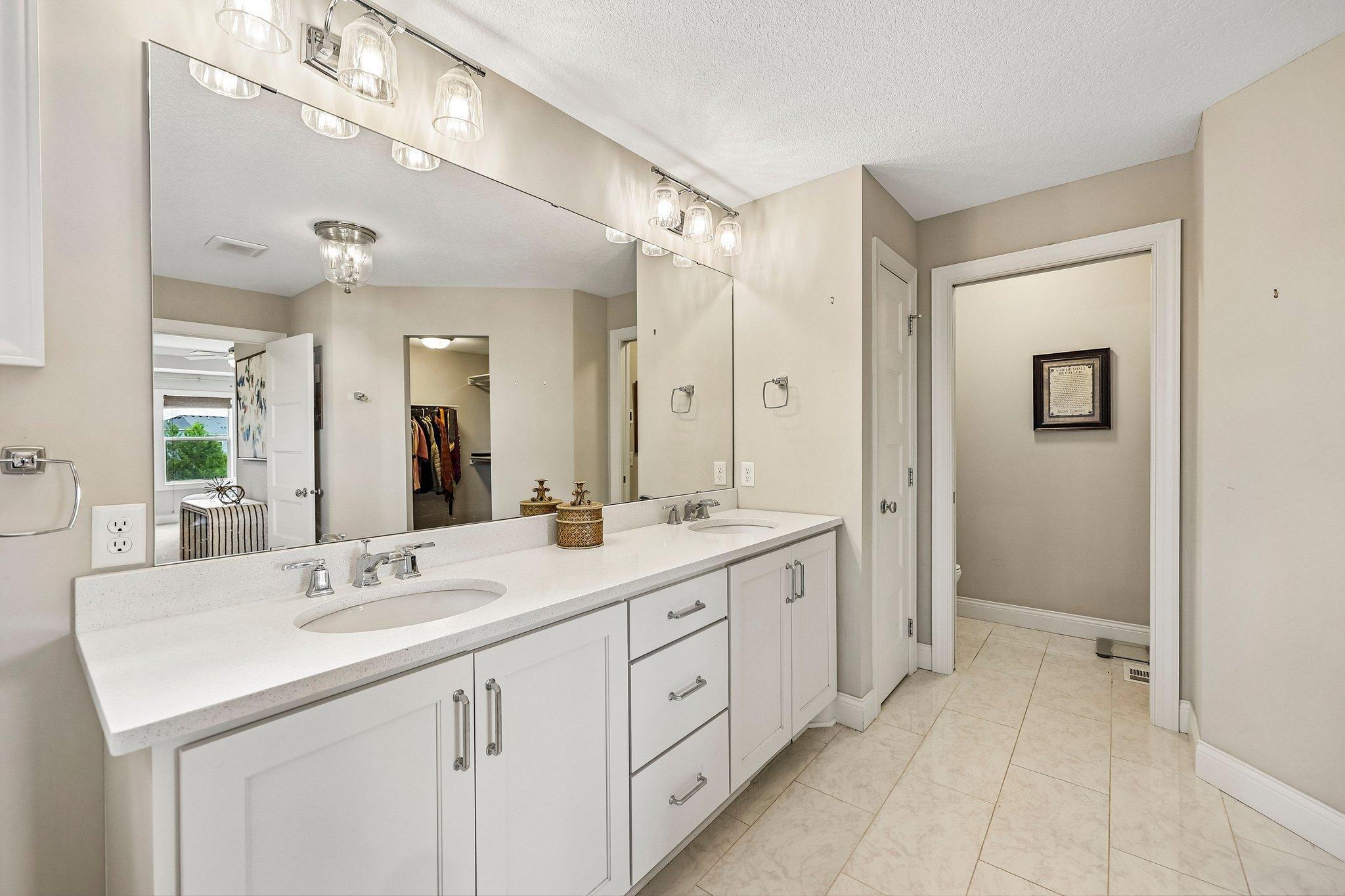 40-web-or-mls-Bur Oak Rd-S2306-040.jpg
