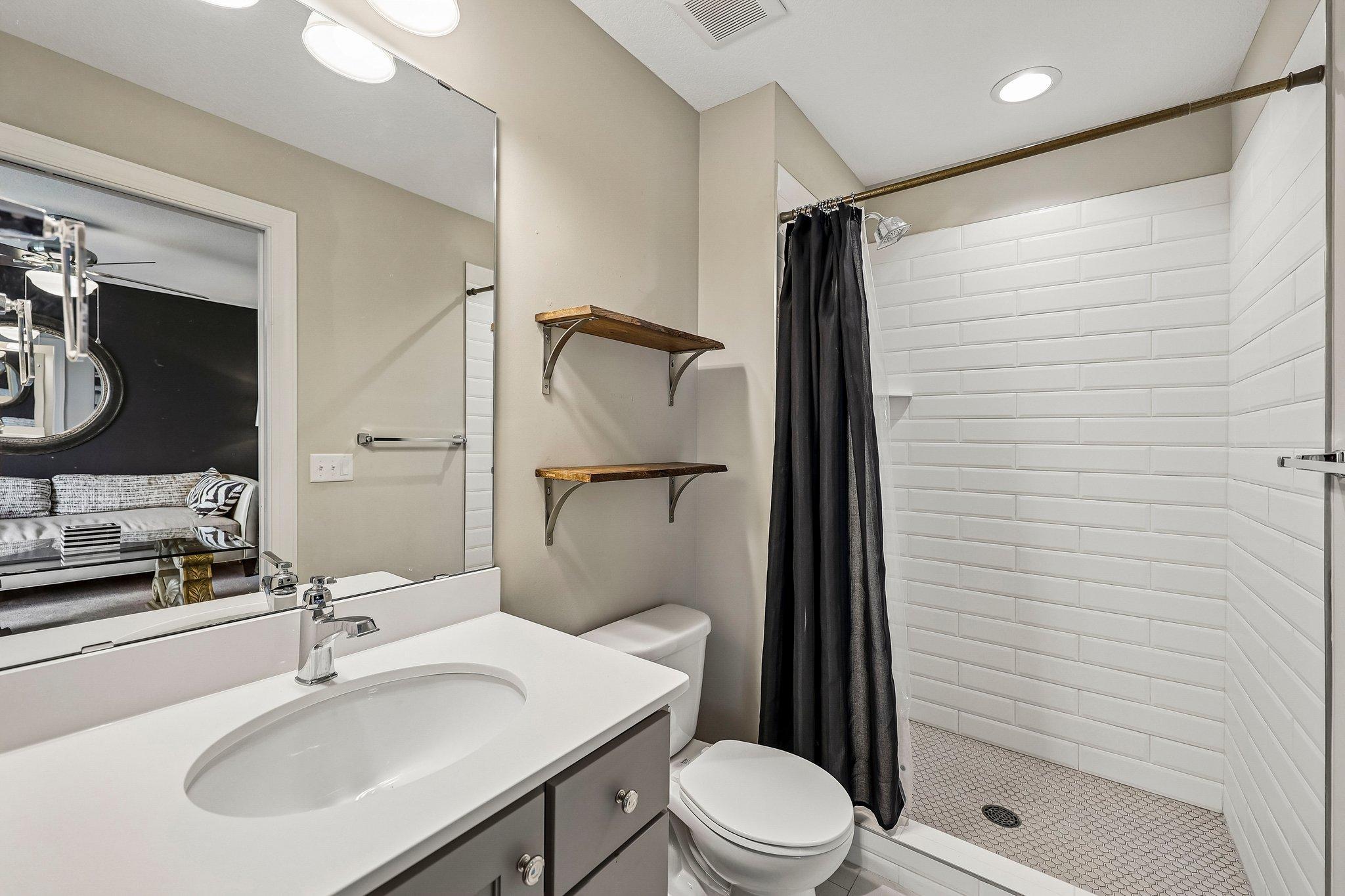 20-web-or-mls-Bur Oak Rd-S2306-020.jpg