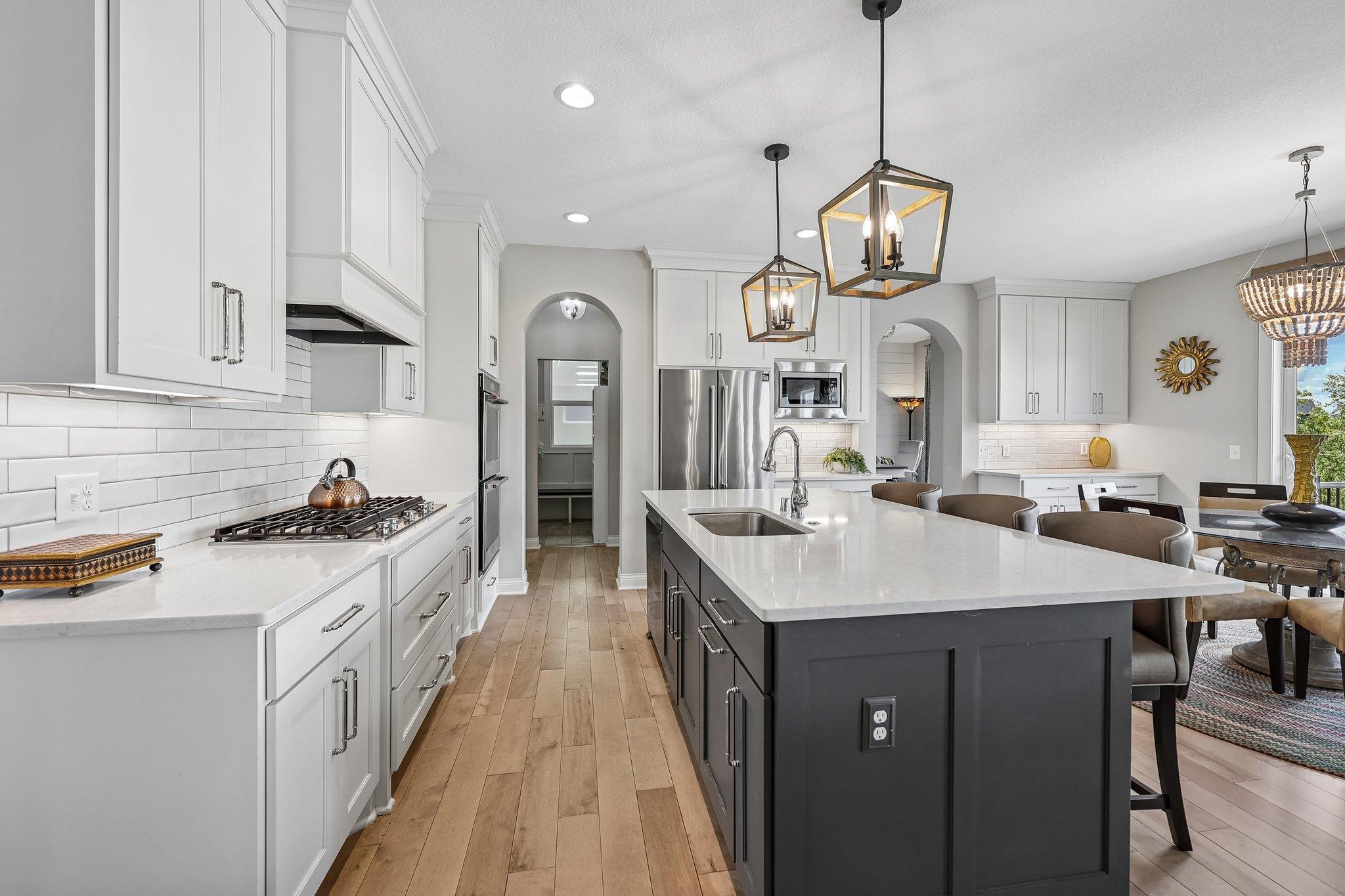 83-web-or-mls-Bur Oak Rd-S2406-014.jpg