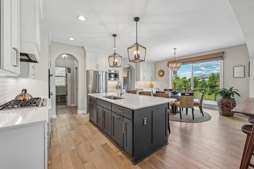 9058 Bur Oak Road, Woodbury, MN 55129