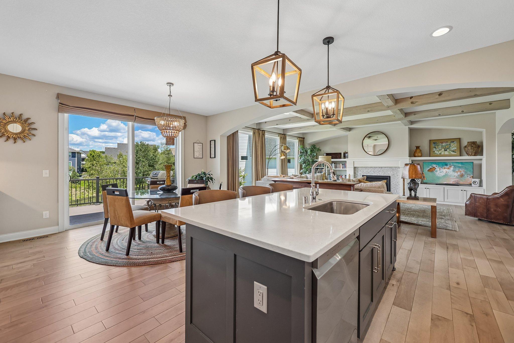 80-web-or-mls-Bur Oak Rd-S2406-011.jpg