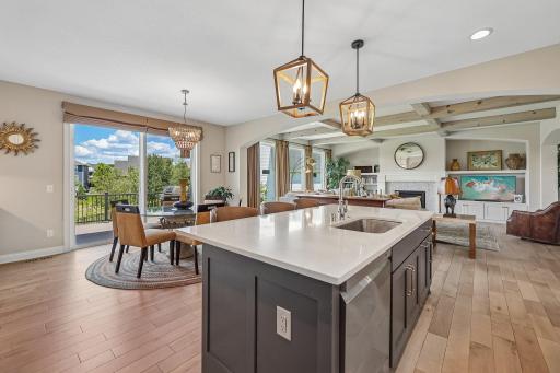 9058 Bur Oak Road, Woodbury, MN 55129