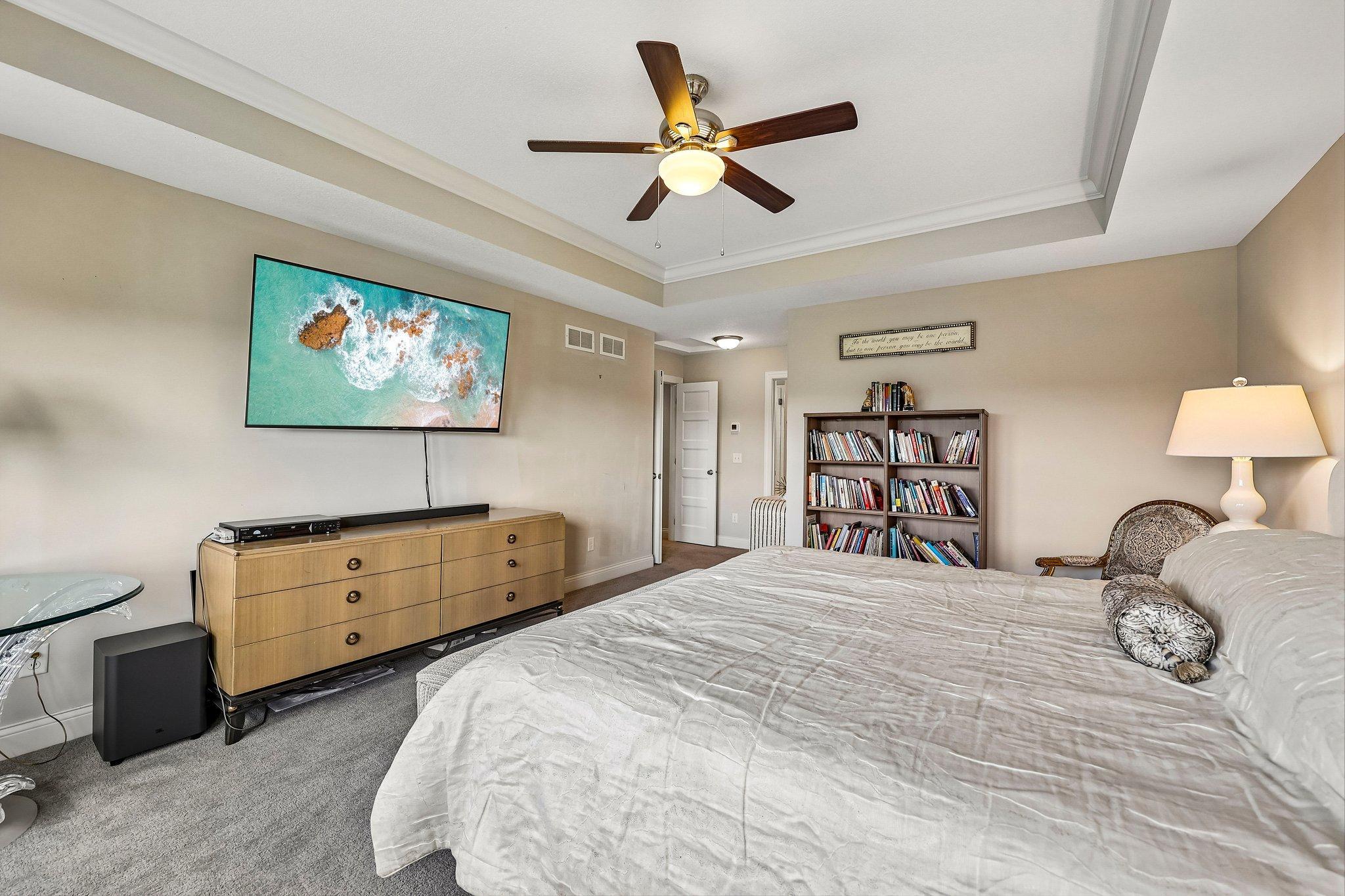 42-web-or-mls-Bur Oak Rd-S2306-042.jpg