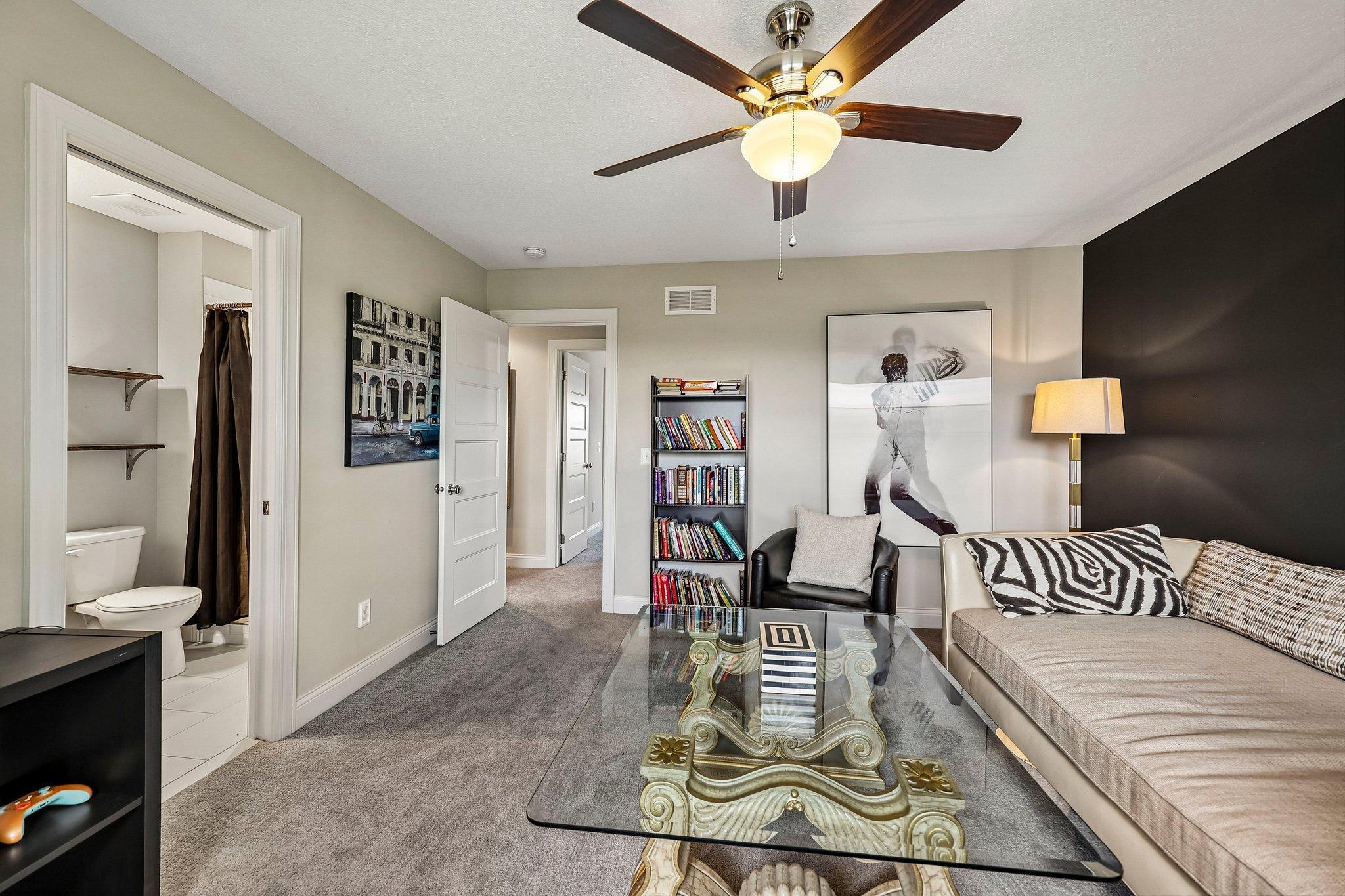 19-web-or-mls-Bur Oak Rd-S2306-019.jpg