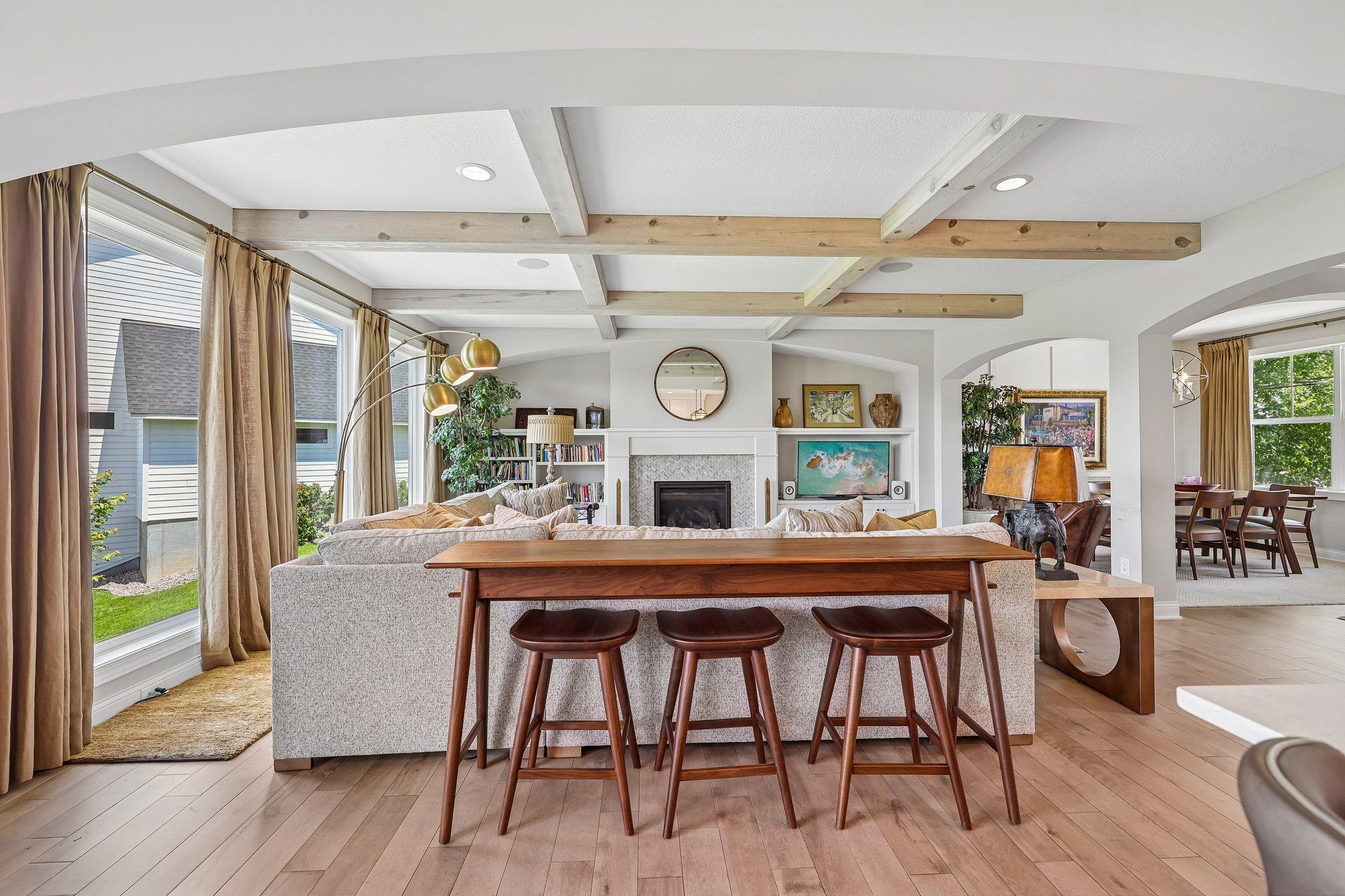 72-web-or-mls-Bur Oak Rd-S2406-003.jpg