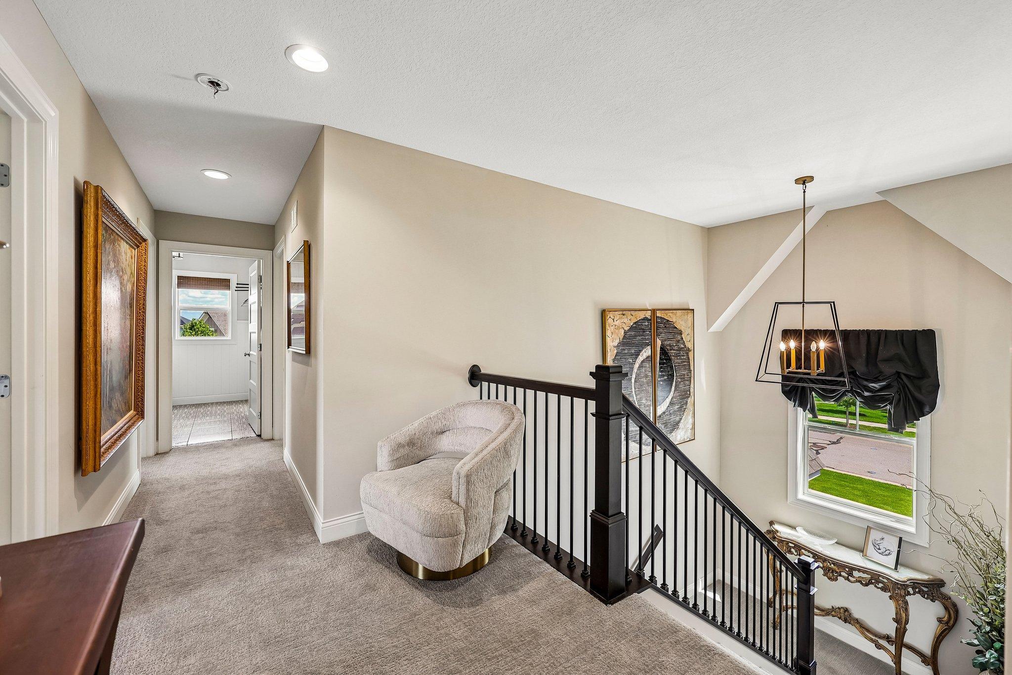 32-web-or-mls-Bur Oak Rd-S2306-032.jpg