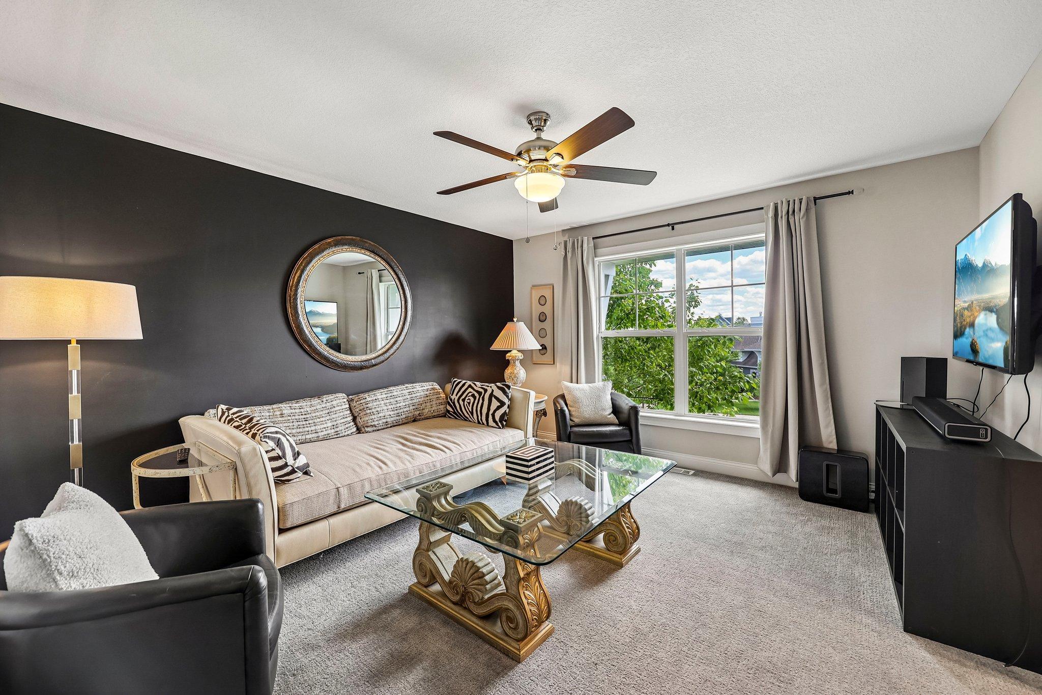 17-web-or-mls-Bur Oak Rd-S2306-017.jpg