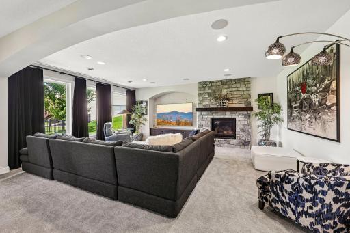 9058 Bur Oak Road, Woodbury, MN 55129