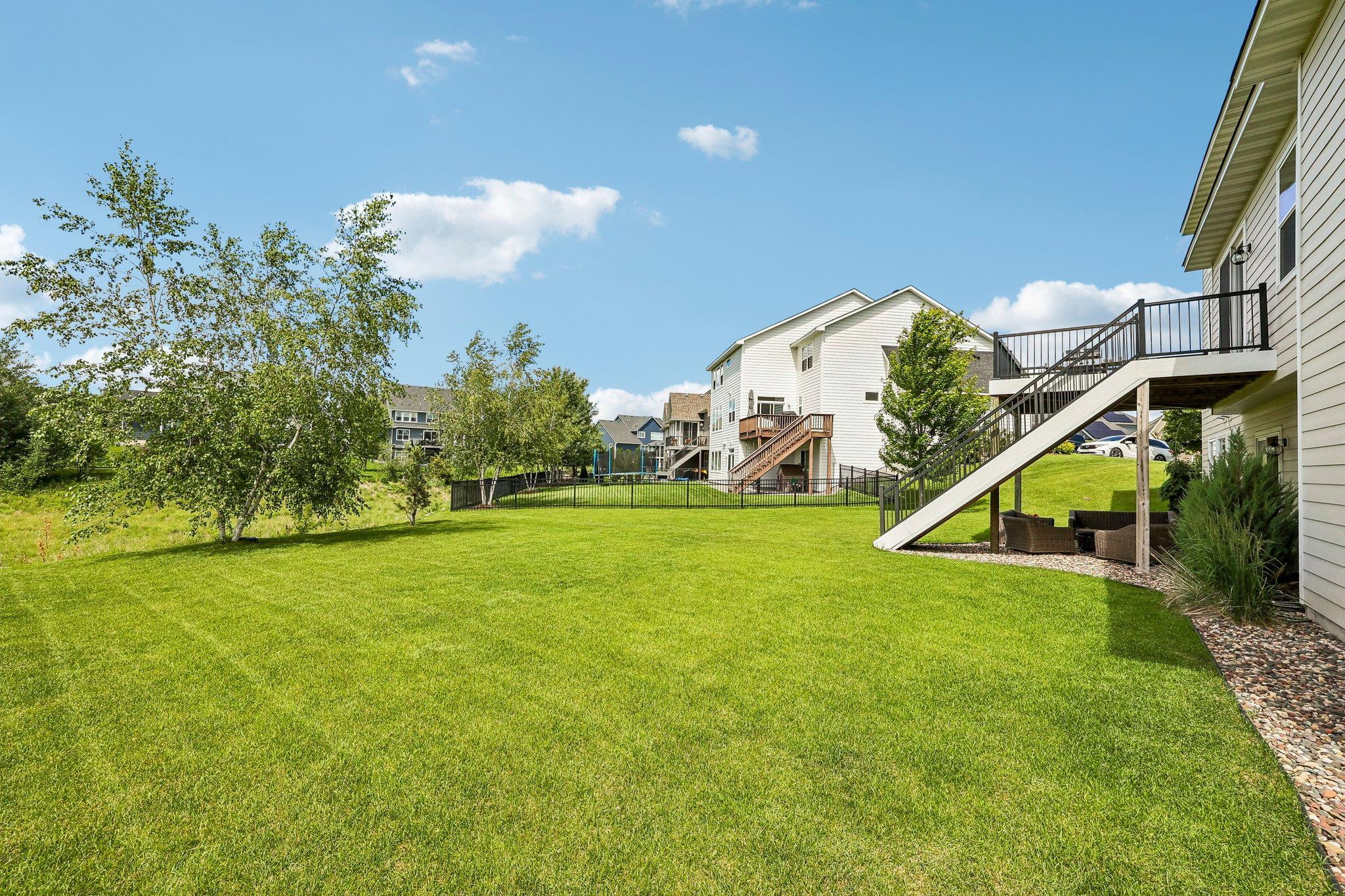 46-web-or-mls-Bur Oak Rd-S2306-046.jpg