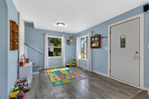 420 S 8th Street, Bird Island, MN 55310