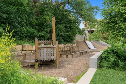 250 Park Avenue, 215, Minneapolis, MN 55415