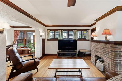 1208 Palace Avenue, Saint Paul, MN 55105