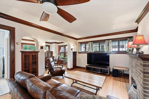 1208 Palace Avenue, Saint Paul, MN 55105