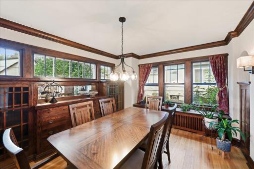 1208 Palace Avenue, Saint Paul, MN 55105