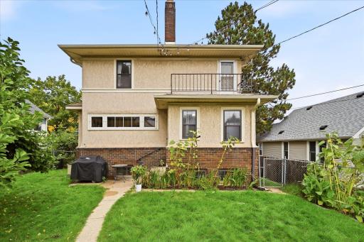 1208 Palace Avenue, Saint Paul, MN 55105