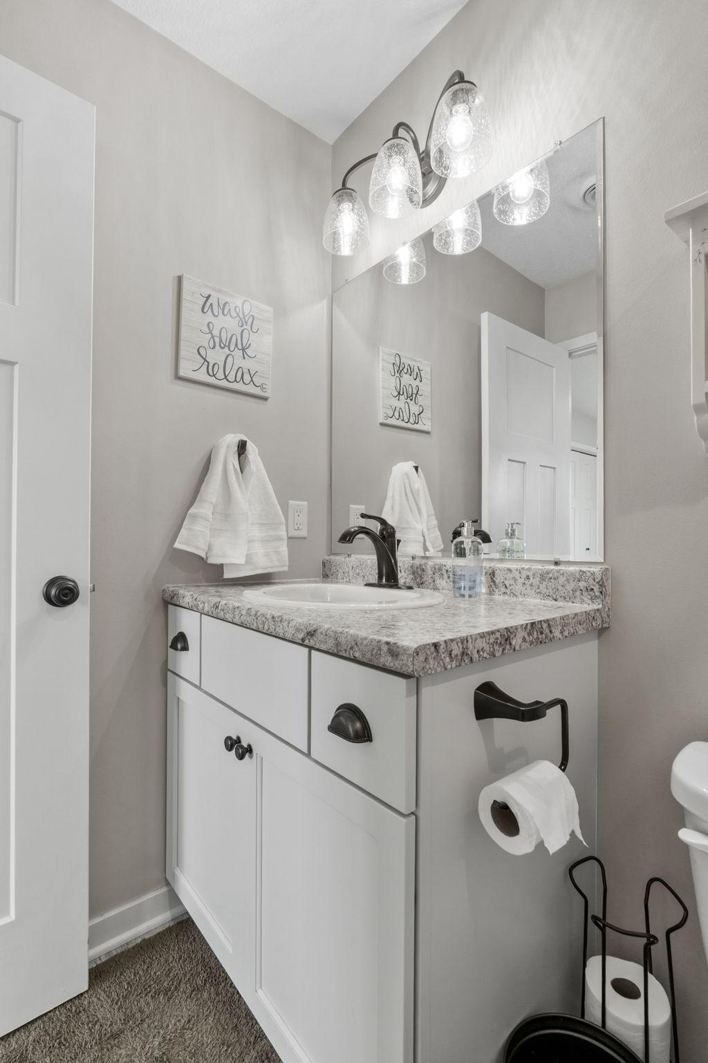 26-web-or-mls-882 Geneva Rd-26.jpg
